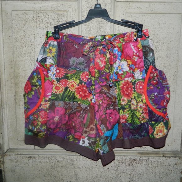 Silly Yeti Vibrant Hand Made Boho Shorts Size M (READ) (K-48) - Picture 1 of 5